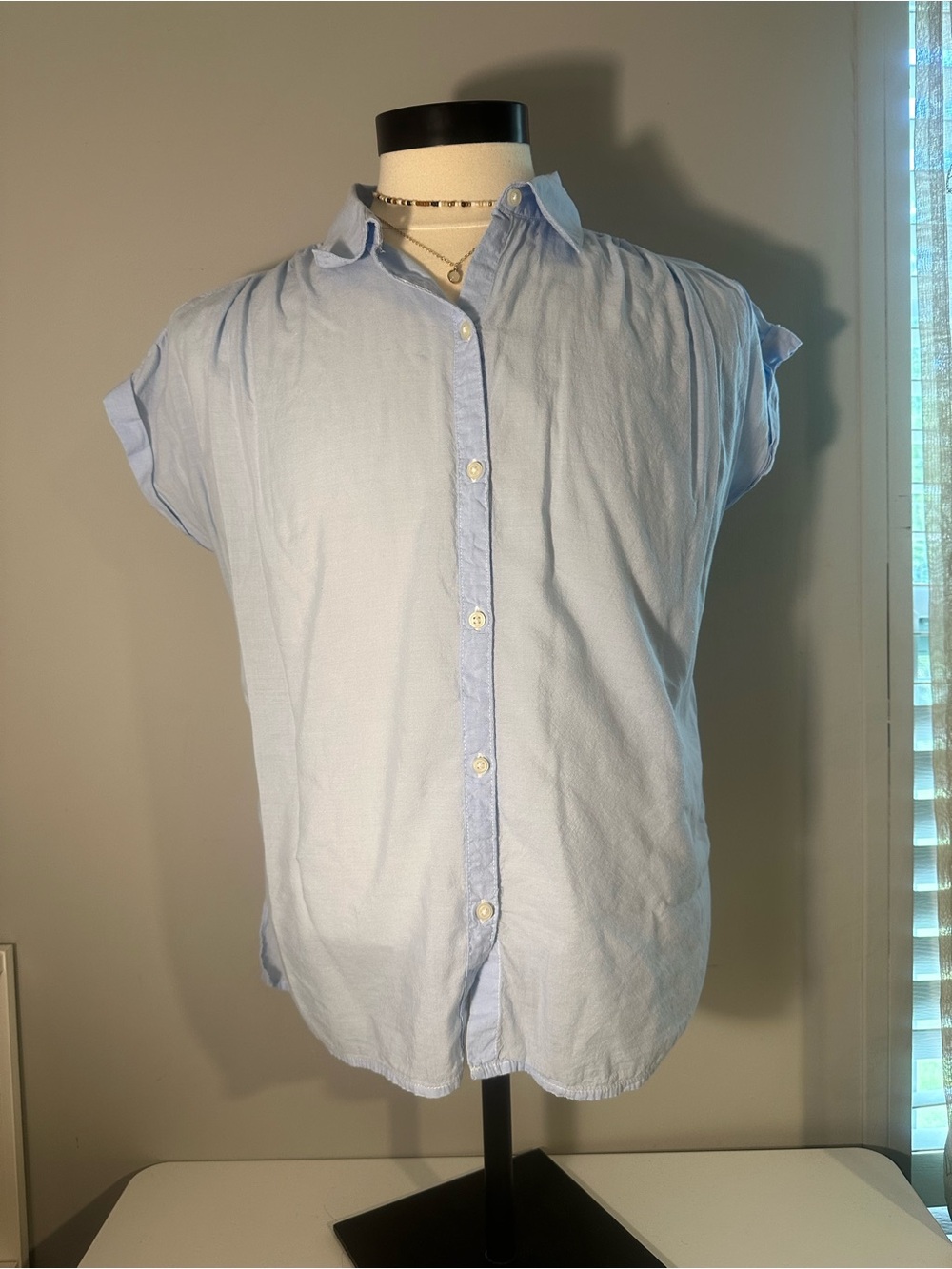 Old Navy Light Blue Short-Sleeve Button-Down Shirt